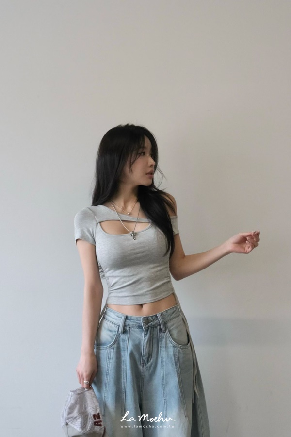 斜領性感露肩上衣